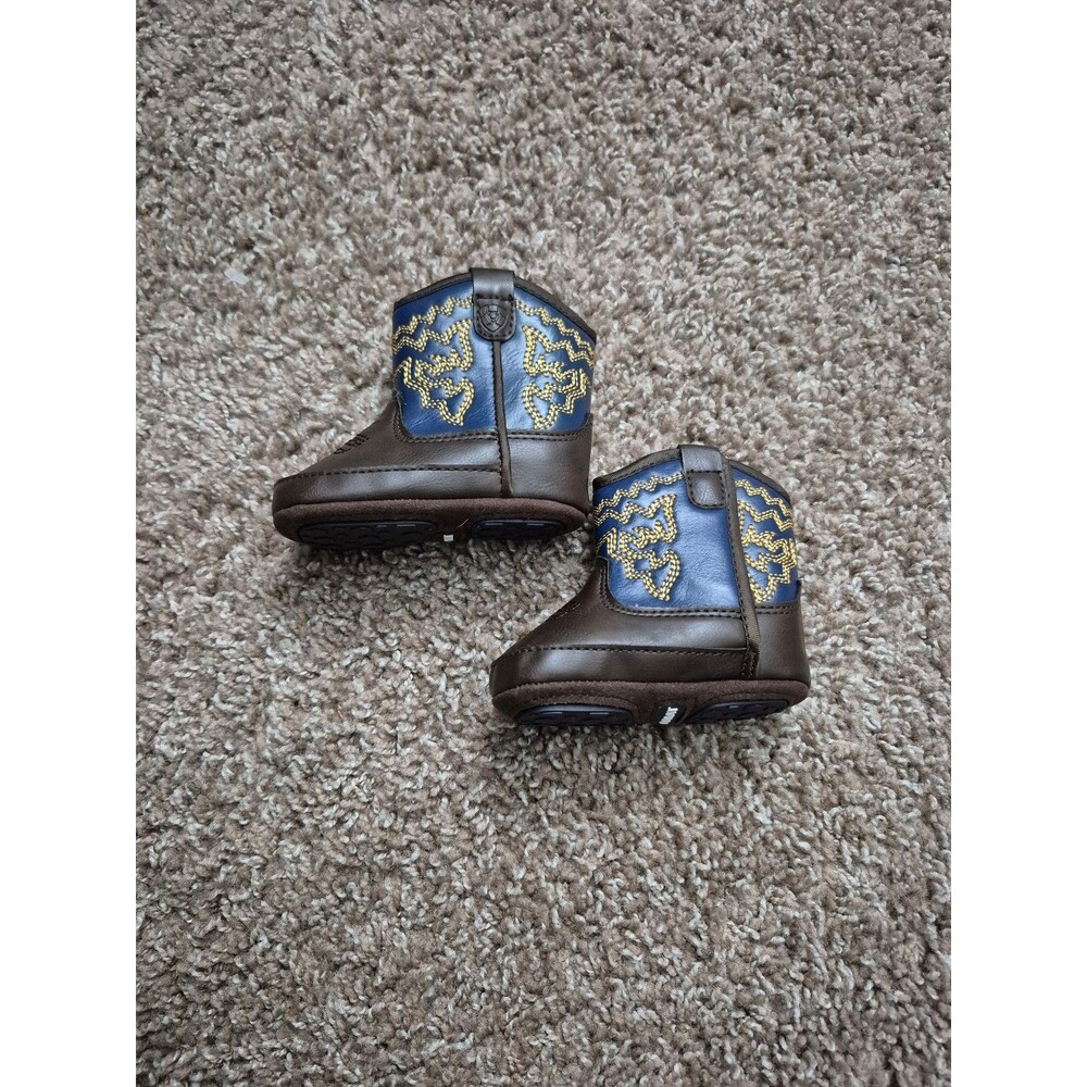Ariat infant boots size 0-6 months nwot